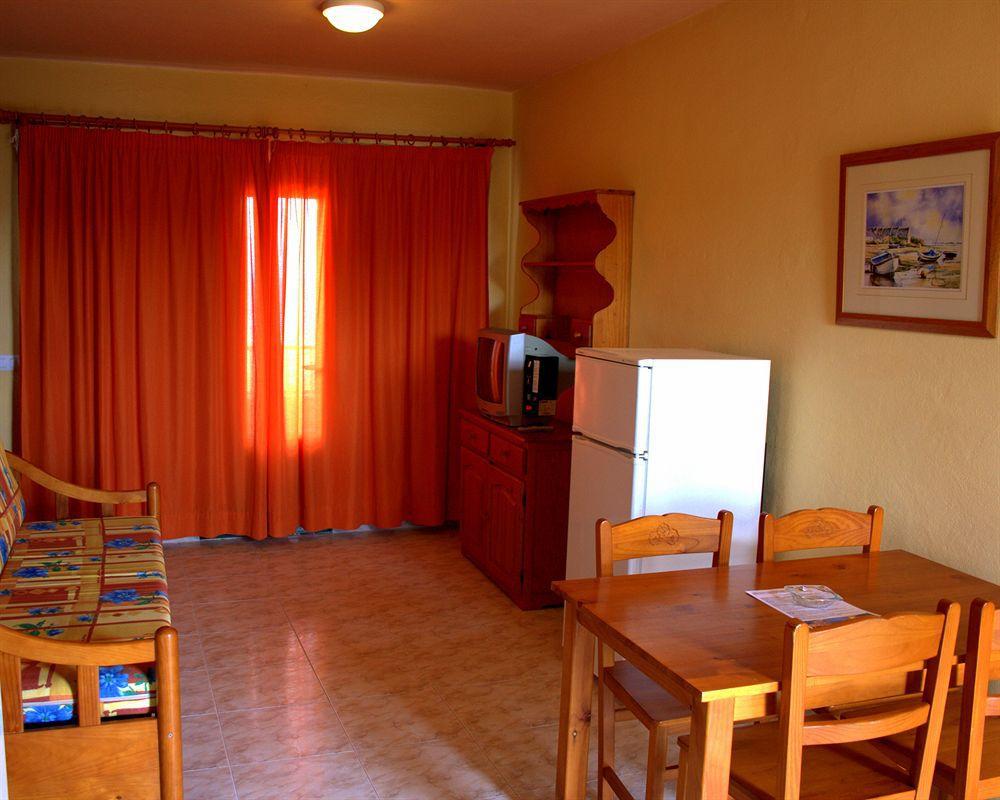 Apartamentos Moon Dreams Cabo De Banos 卡拉恩·布拉内斯 外观 照片