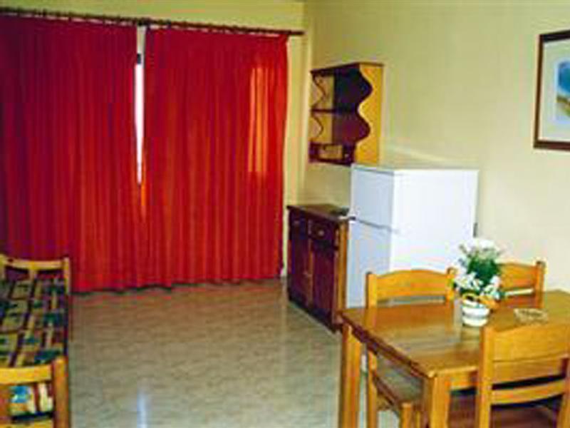 Apartamentos Moon Dreams Cabo De Banos 卡拉恩·布拉内斯 外观 照片